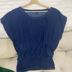 Navy blue, White House black market T-shirt